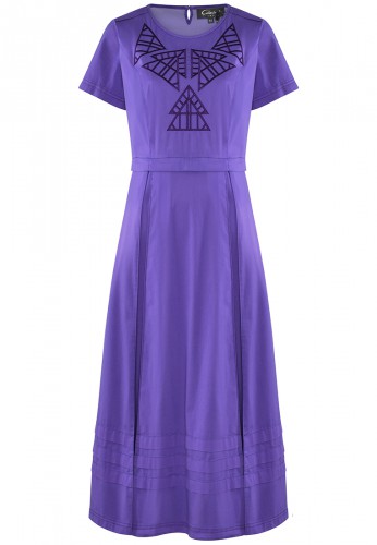 Fioletowa sukienka z haftem